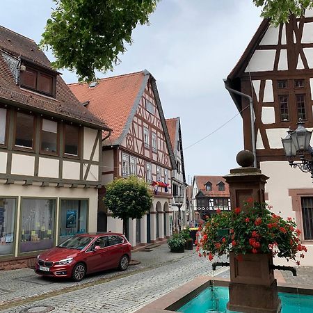 Apartment Am Historischen Rathaus Michelstadt Esterno foto